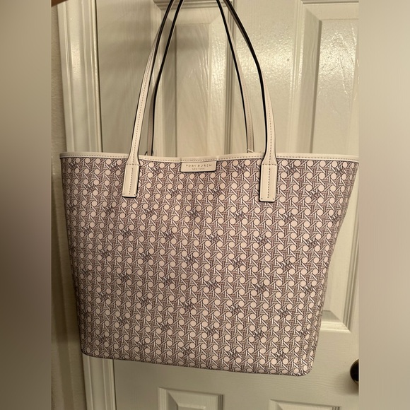 Tory Burch Women's Ever-Ready Tote - Picture 4 of 7
